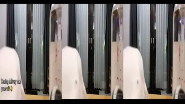 Menggoda Abang Kurir