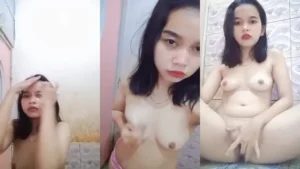 Moonchild Menikmati Colmek Sampai Pipis